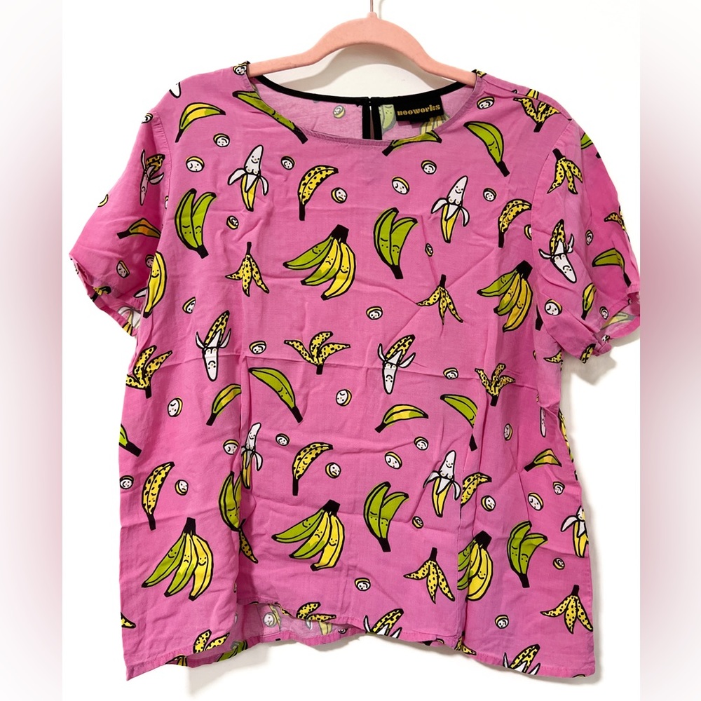 Nooworks x Gentle Thrills banana boxy top